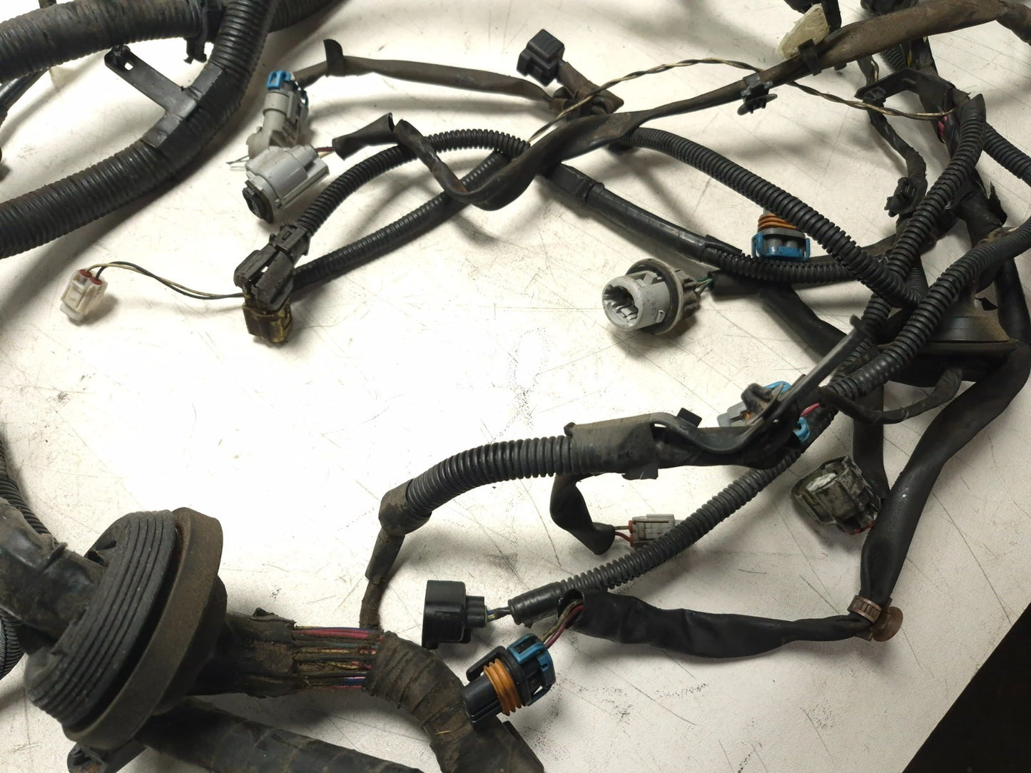 2007 Toyota Corolla Main Fuse Box Wire Harness 82111-02090 OEM