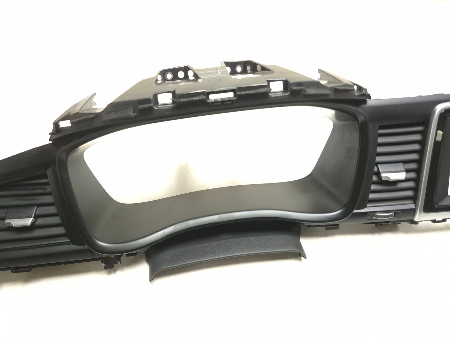 2018 Hyundai Sonata Speedometer Trim Bezel Air Vent 84740-c2aa0-4xz OEM