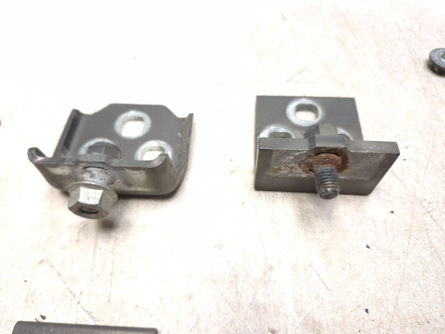2007 Saab 9-5 Aero Front And Rear Passenger Door Hinge 6pcs W/ Bolts OEM