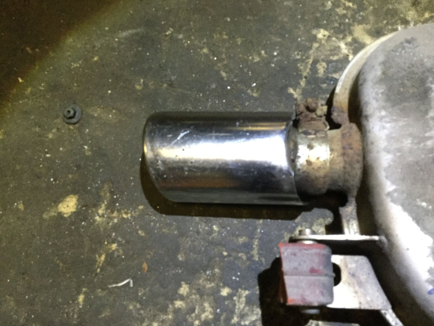 03 04 05 06 D3 Audi A8l Rear Exhaust Muffler Right Pass Side Oem. 4e0253612 AC