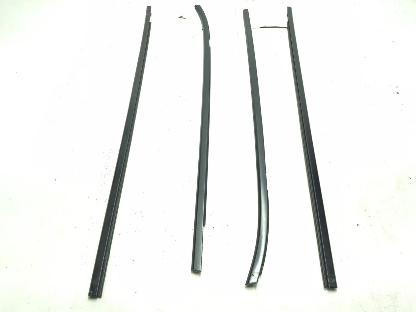 2012 Nissan Leaf Door Window Belt Molding Front & Rear 4pcs OEM