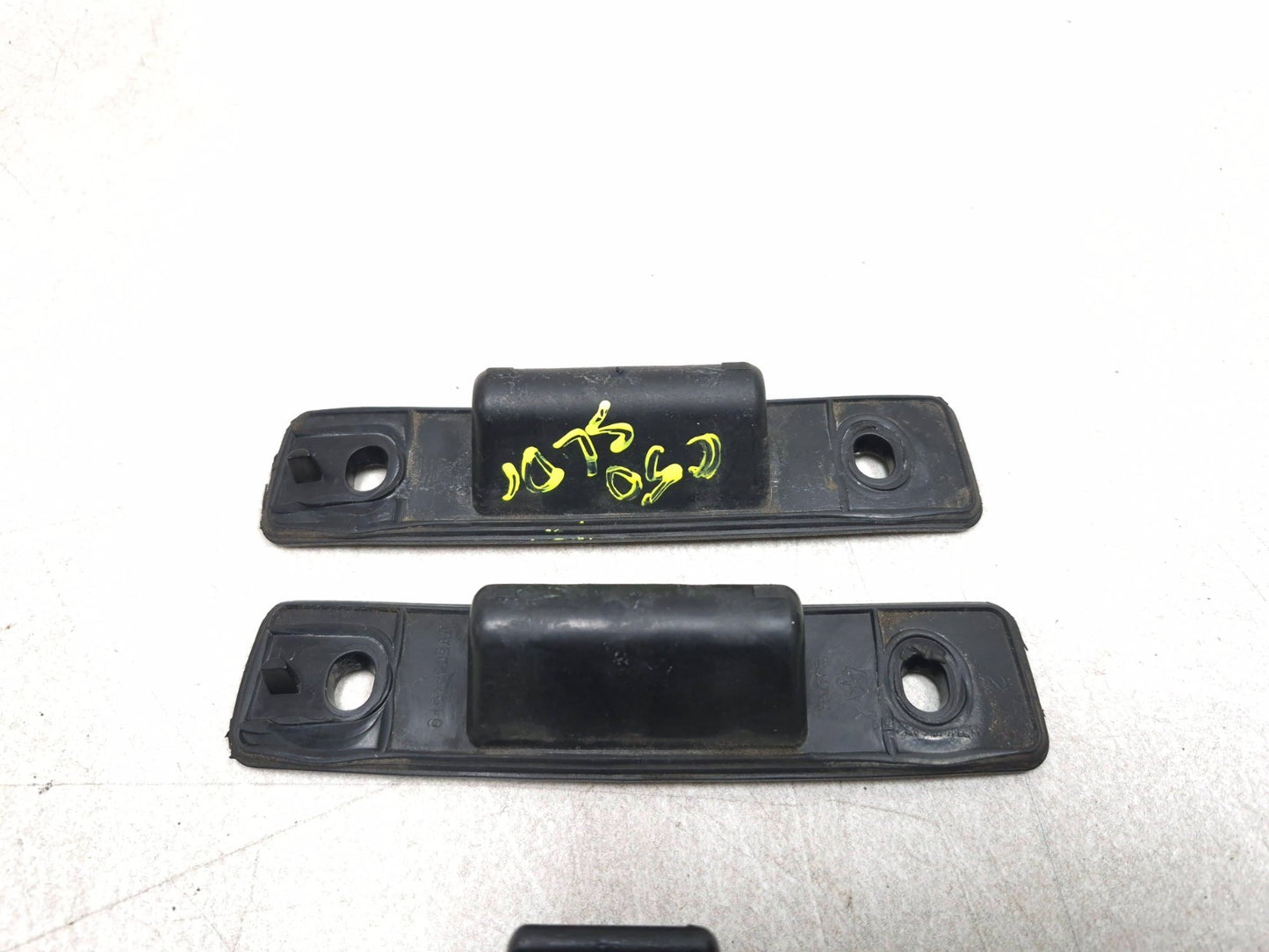 2013 Dodge Grand Caravan Sliding Door Stabilizer 04673923aa Driver Side Oem✅