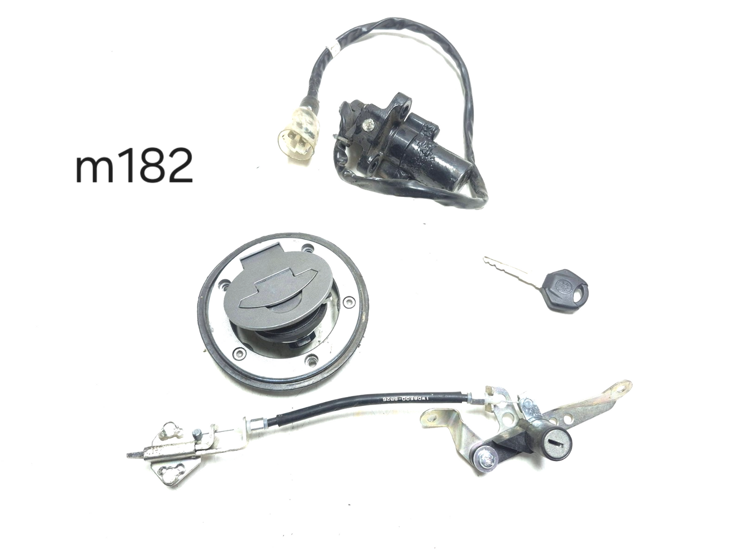 2016 Yamaha Yzf R3 Ignition Set Lock Switch & Fuel Cap Lock OEM