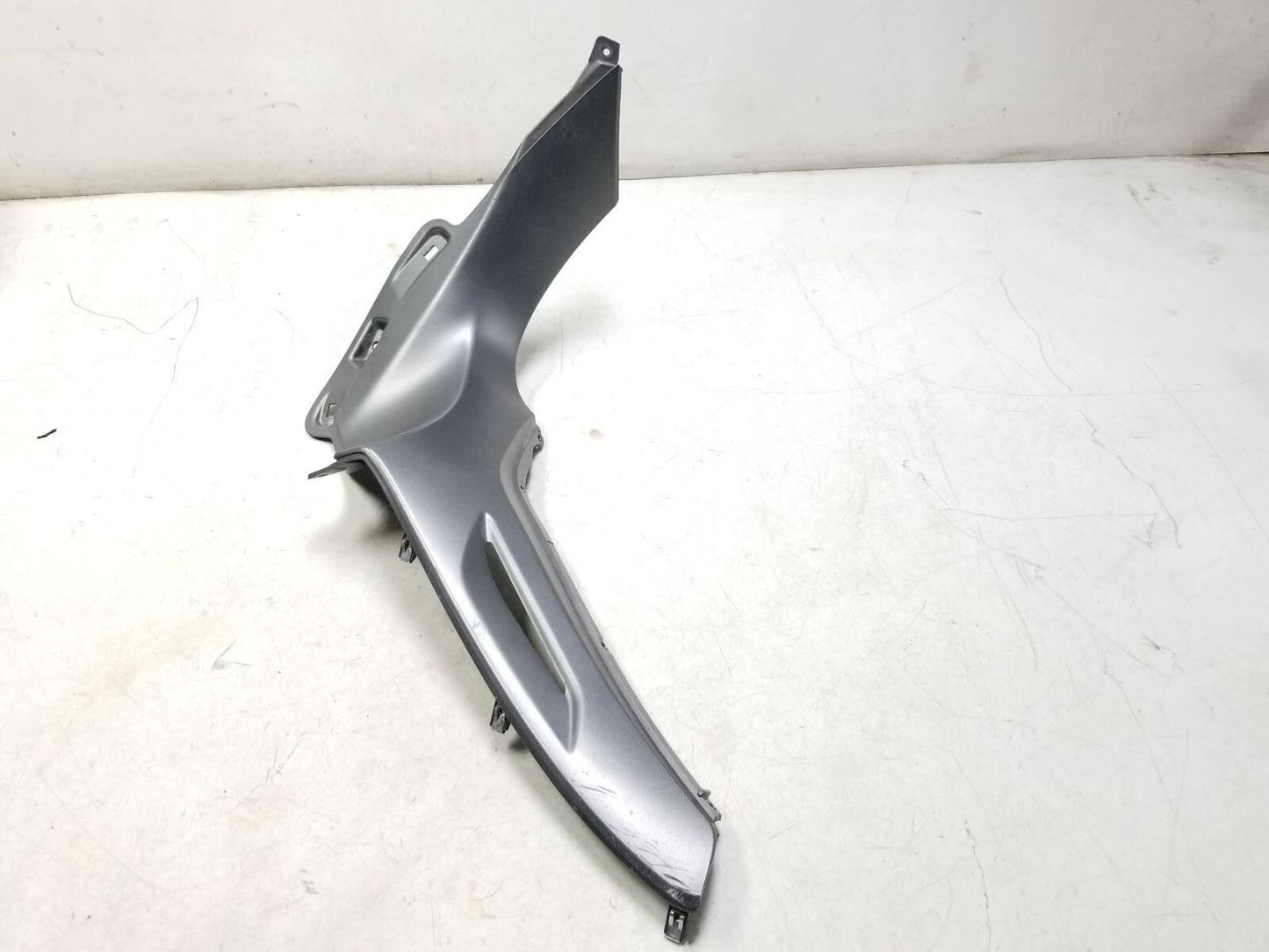 2017 - 2021 Piaggio Bv 350 Rear Right Side Fairing & Tail Light 3pcs OEM