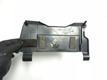 2009 Suzuki Boulevard M109r Vzr1800 Battery Tray & Rear Fender Mudguard Set OEM