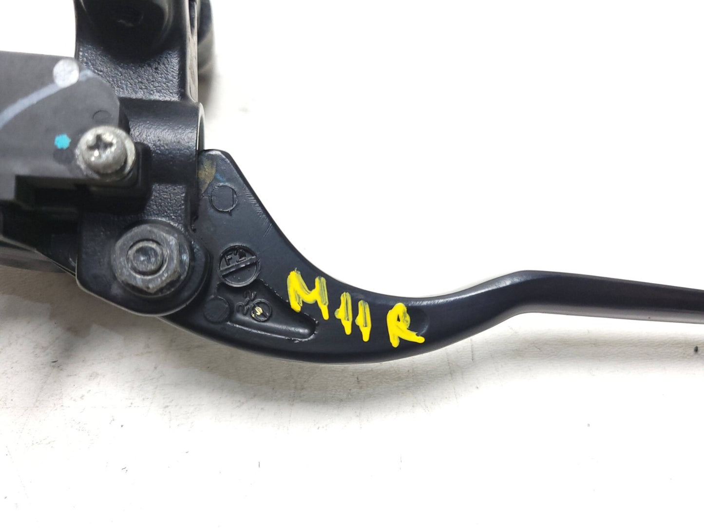 19 - 23 Kawasaki Z400 Er400 Handlebar Brake Master Cylinder & Clutch Handle OEM