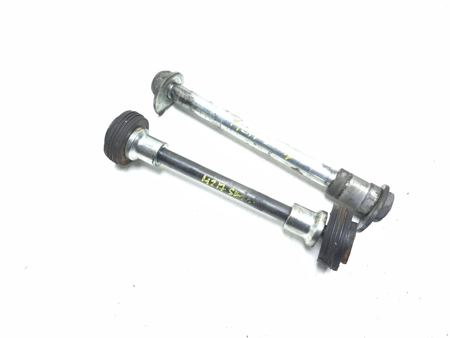 2002 Harley Davidson Touring Road King Rear Wheel Axle Shaft & Swingarm Bolt OEM