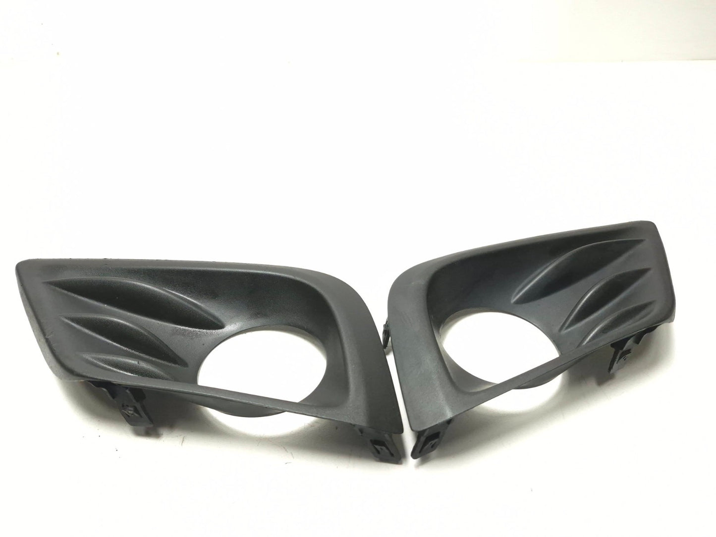 2018 Nissan Altima Front Fog Light Lamp Cover Trim Left & Right Pair OEM