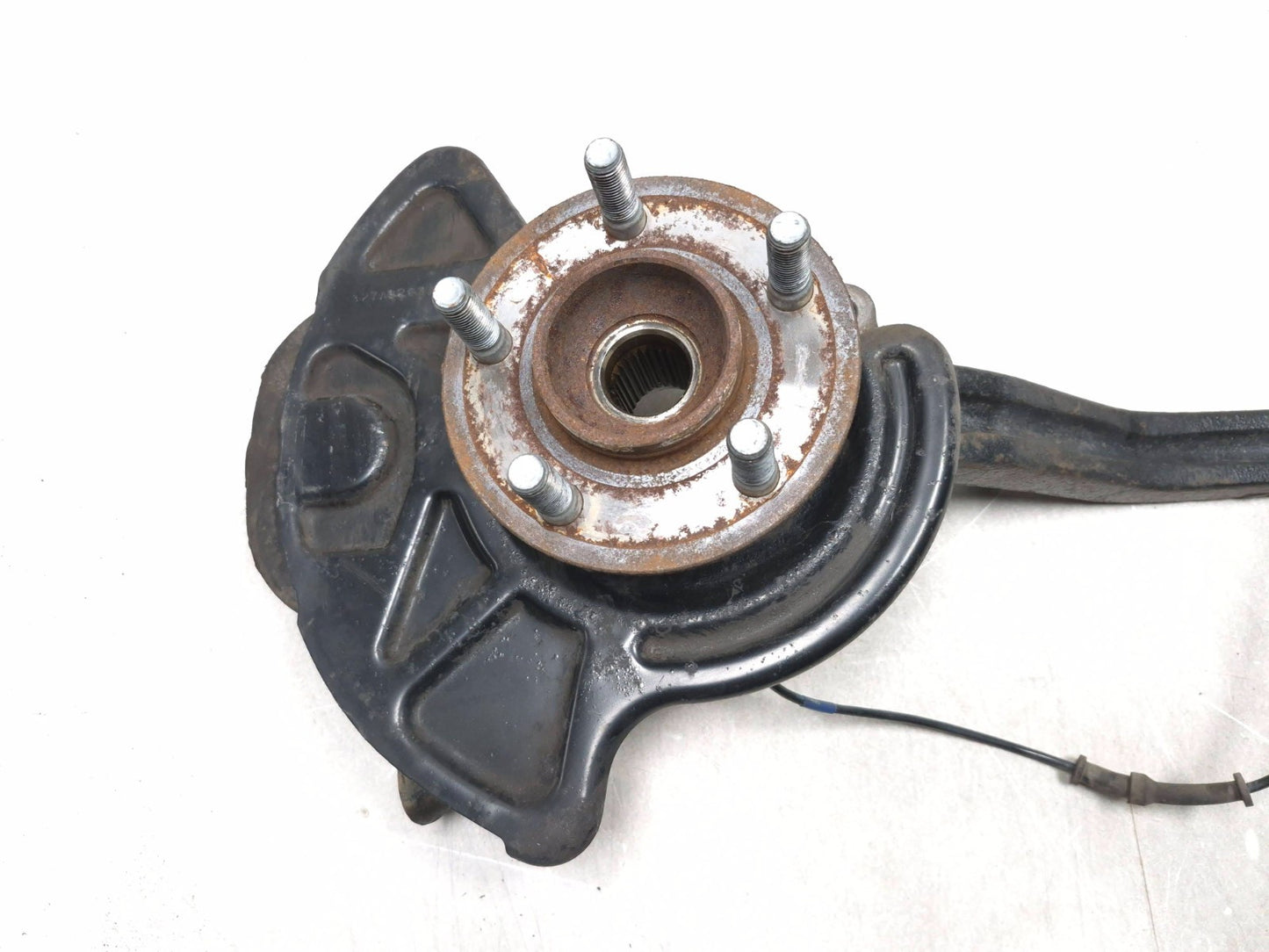 2018 Chrysler 300 AWD Front Spindle Knuckle Wheel Hub Driver Side Left OEM