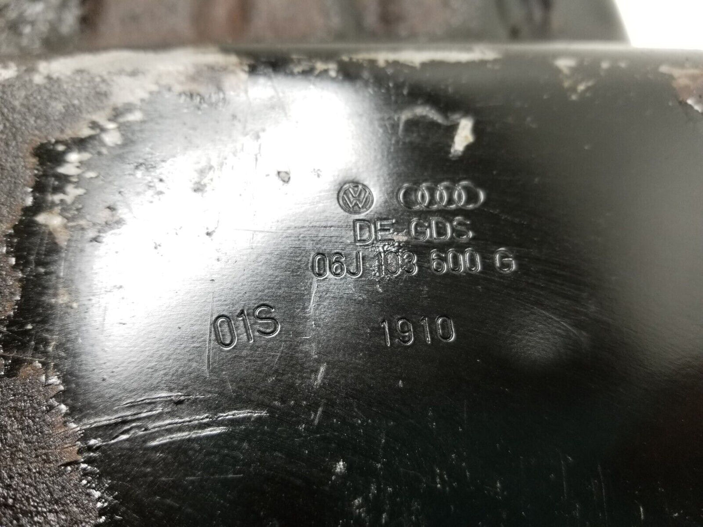 2009 - 2017 Volkswagen Tiguan Engine Oil Pan  2.0l OEM