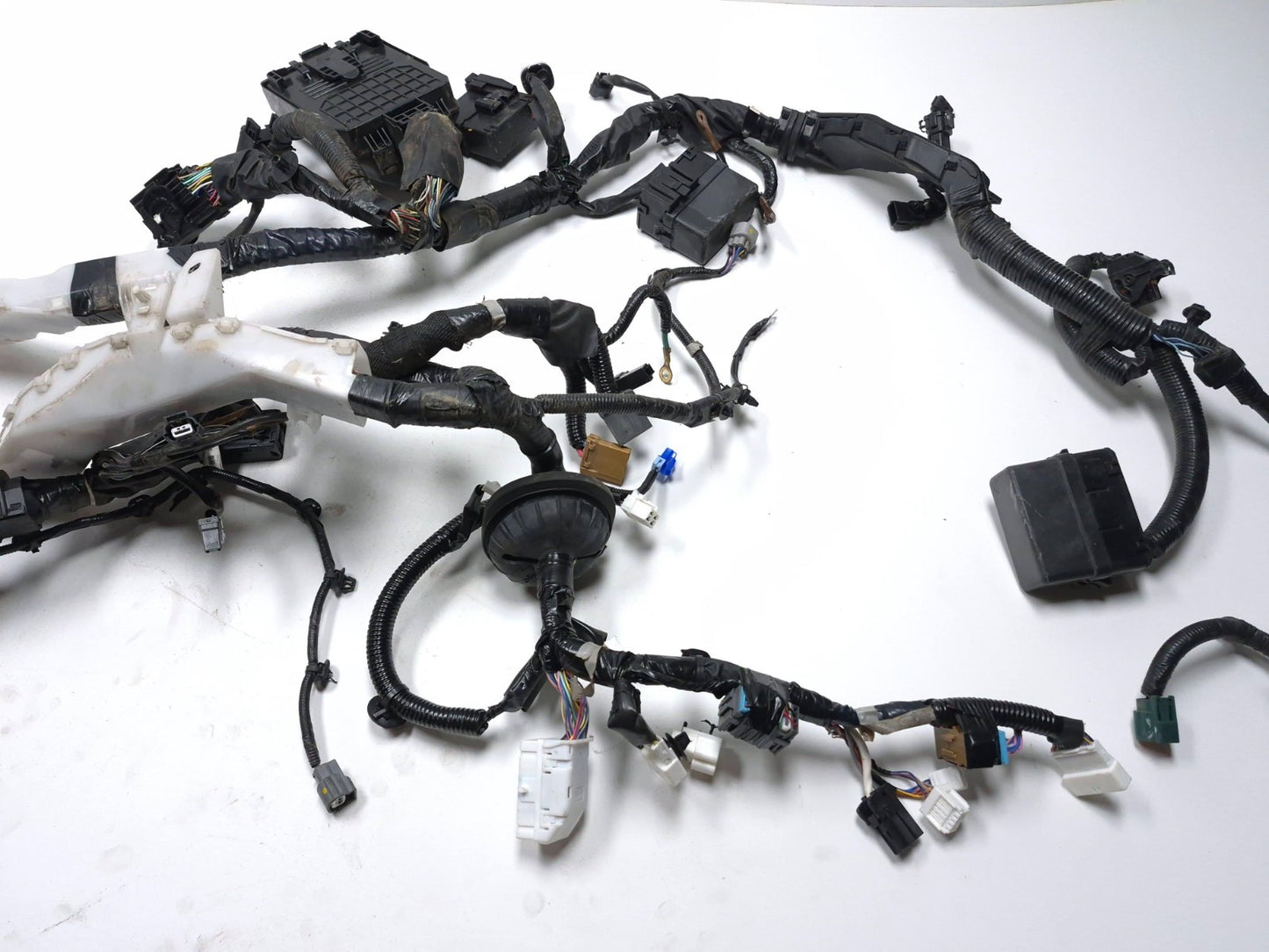 2020 Infiniti Q50 Engine Fuse Box Wire Harness 24012-6hl2b Oem✅