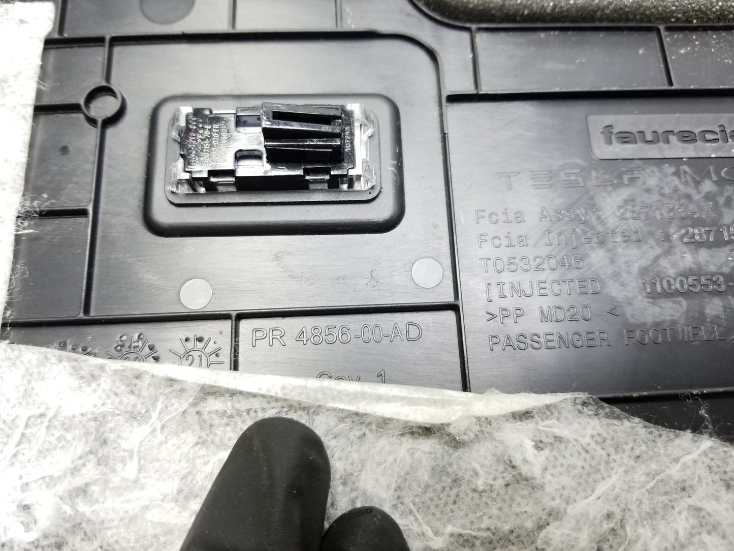 2021 Tesla Model 3 Under Dash Cover Trim Passenger Side Right 1100553-00-f OEM