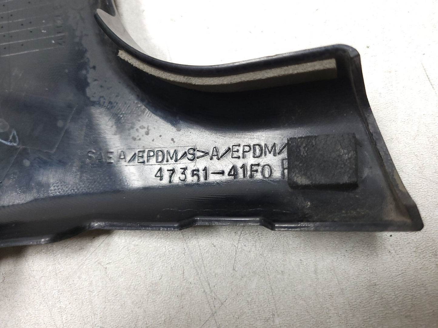 2006 - 2009 Suzuki Boulevard C50 Vl800 Right Front Neck Fairing Cover 2pcs OEM