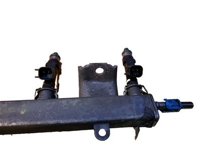 2012 Mazda 6 Fuel Rail & Injector 4pcs OEM
