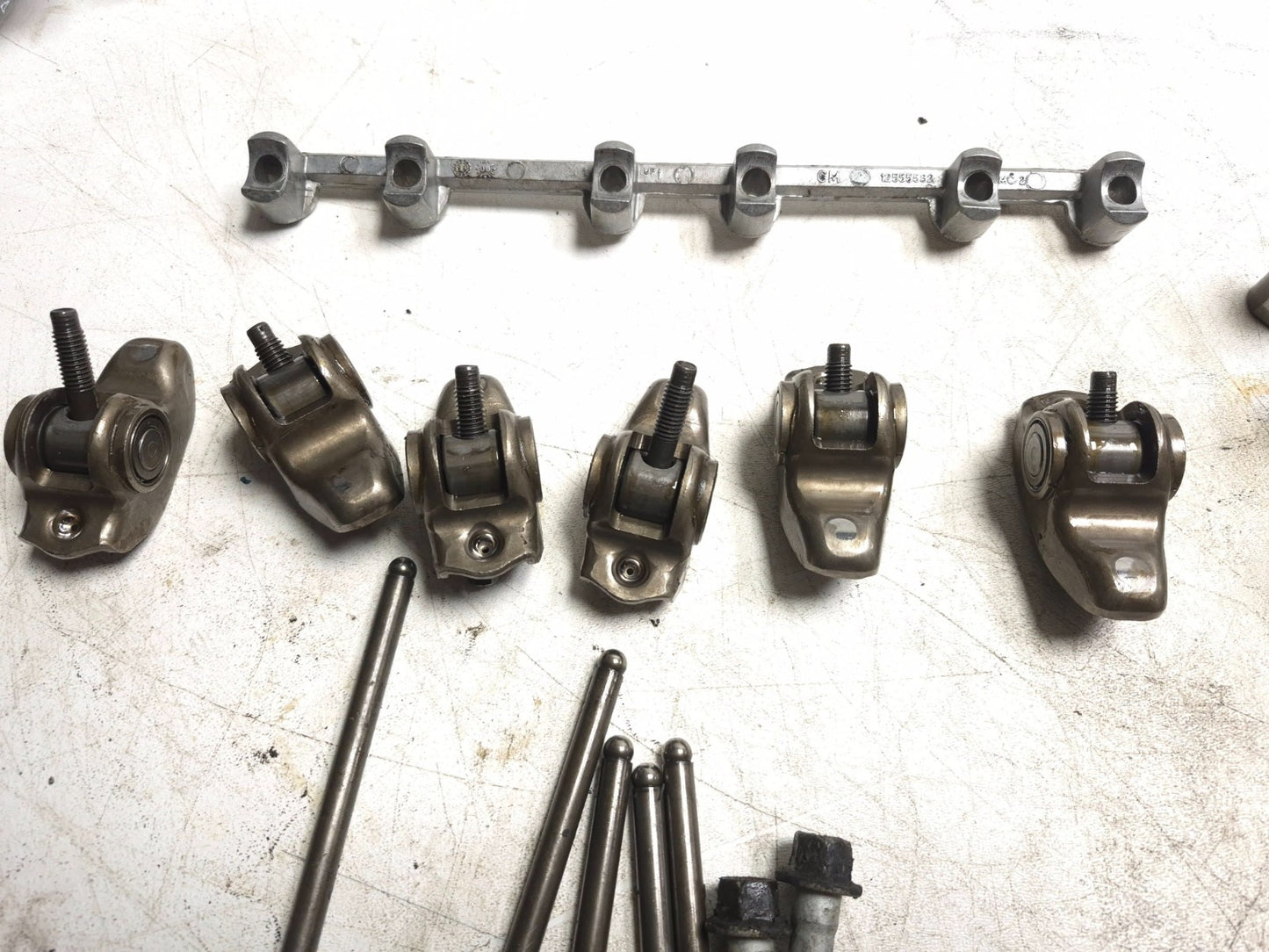 Yale Forklift V6 4.3l Engine Camshaft & Rocker Arm Set OEM
