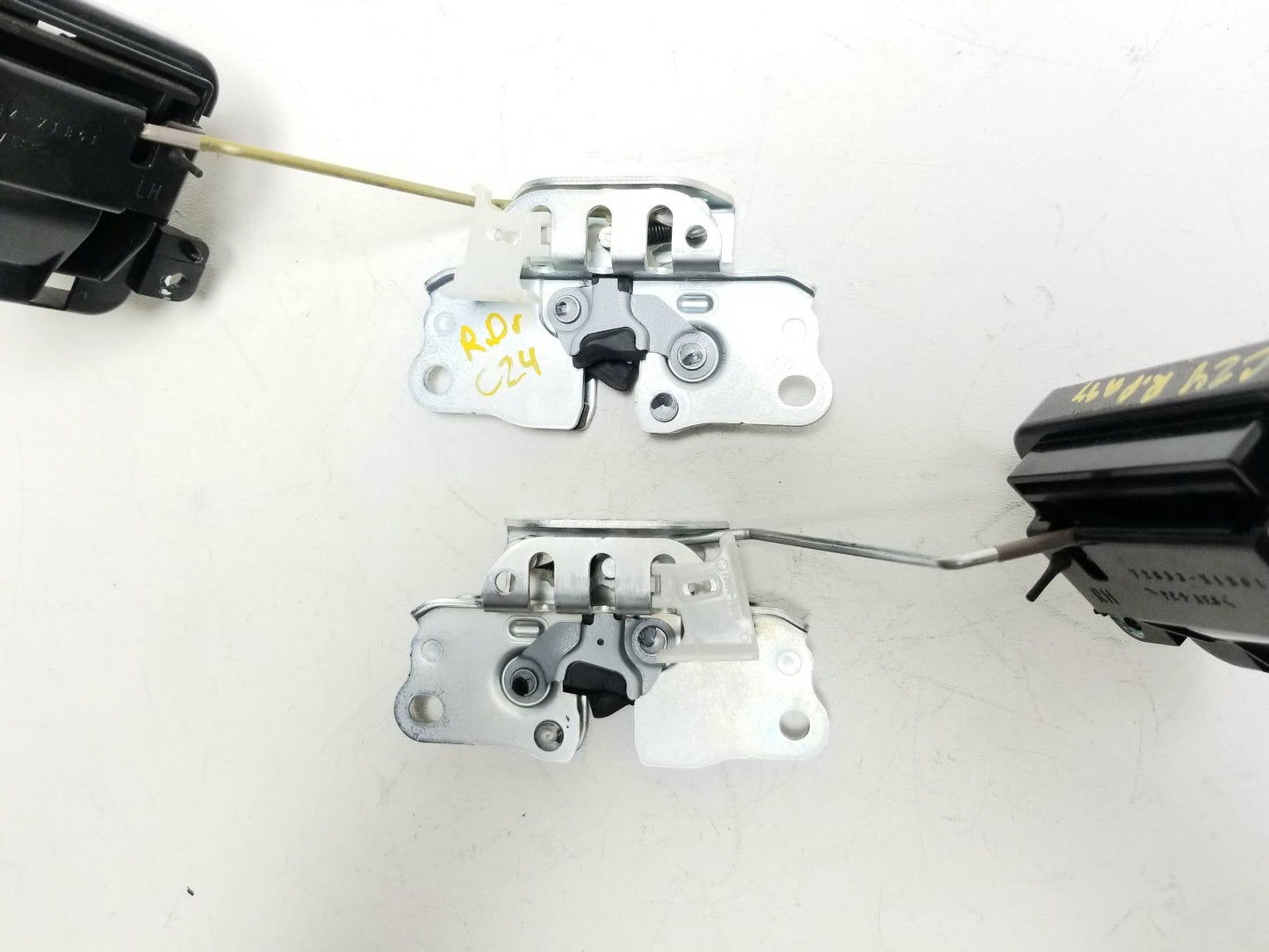 11-17 Lexus CT200h Rear Seat Fold Release Lock Pair Oem✅