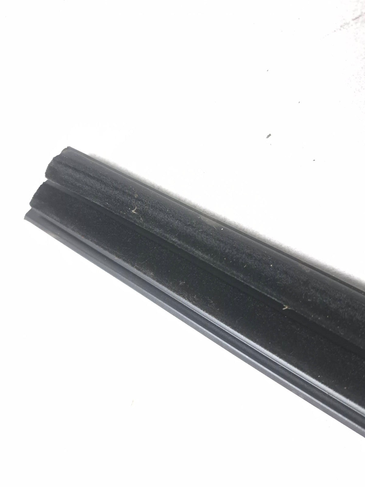 2011 Volkswagen Tiguan Rear Door Weatherstrip Seal Driver Side Left 4pcs OEM