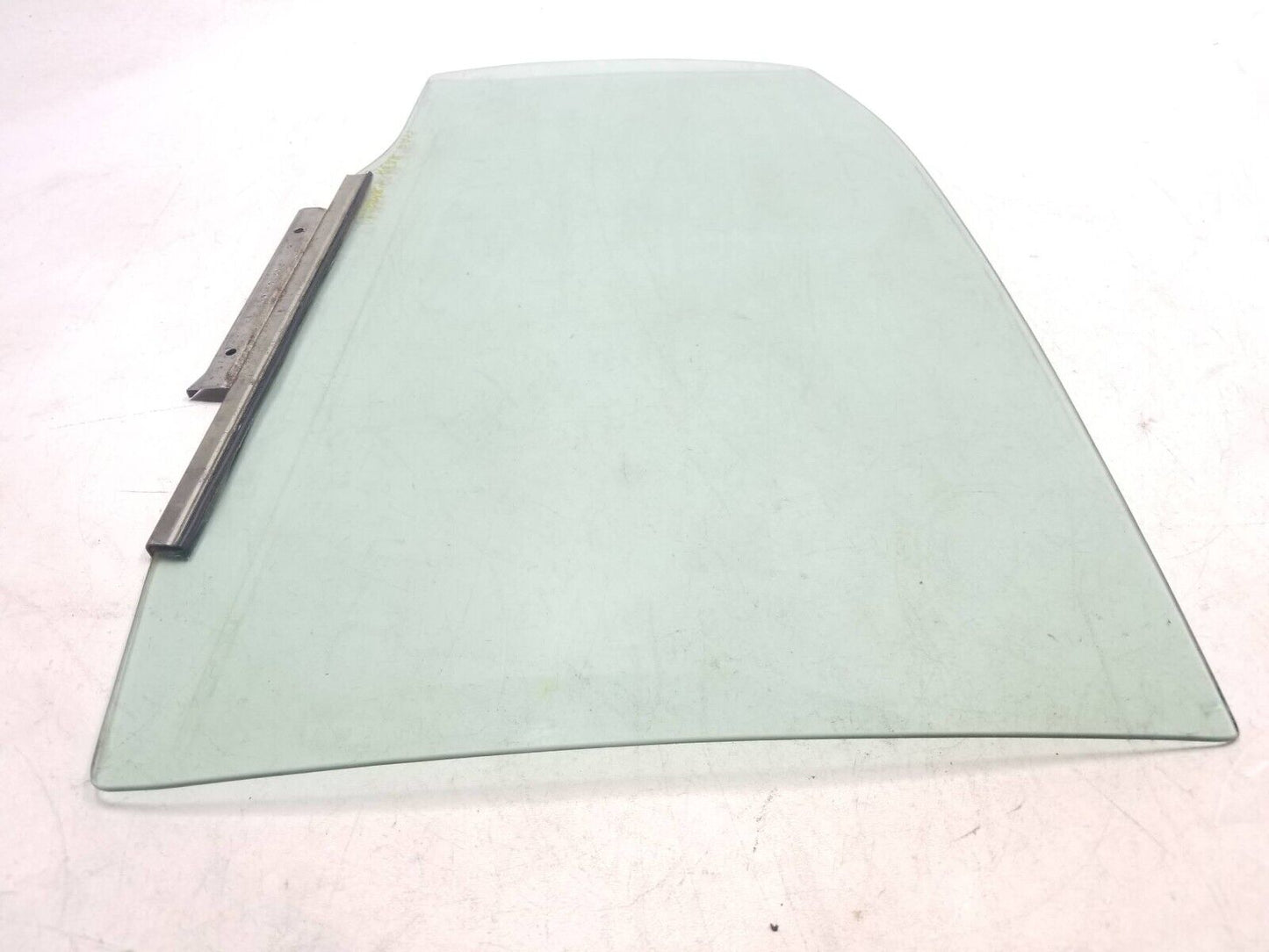 2007 - 2011 Toyota Camry Door Window Glass Rear Passenger Side Right OEM