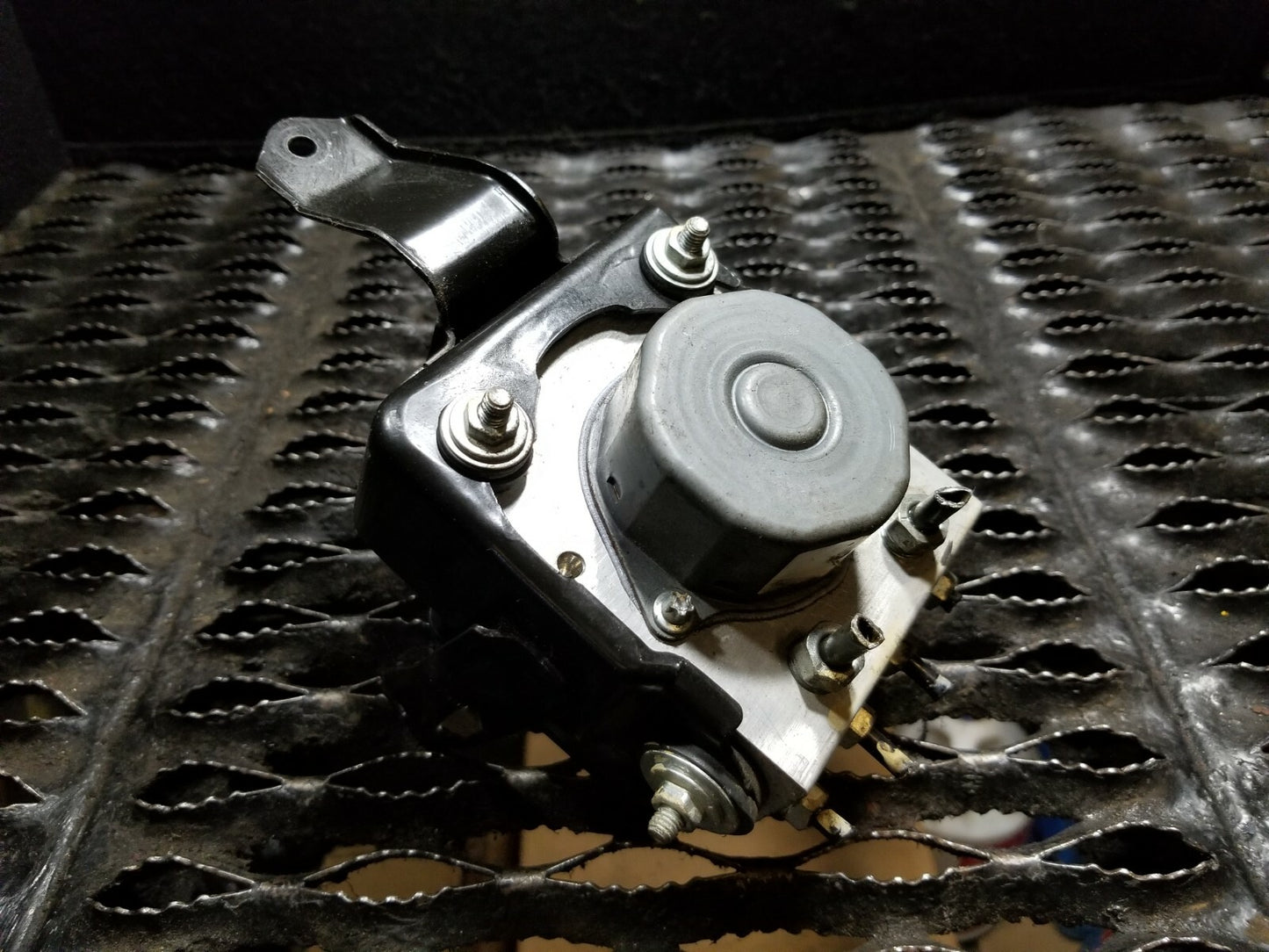 15 16 17 Honda Fit ABS Anti Lock Brake Pump OEM 26k Miles