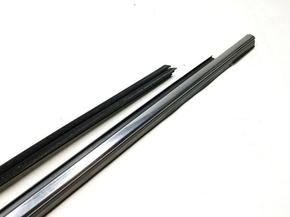 11-14 Chrysler 200 Sedan Window Belt Seal Front Passenger Side Right 2pcs OEM