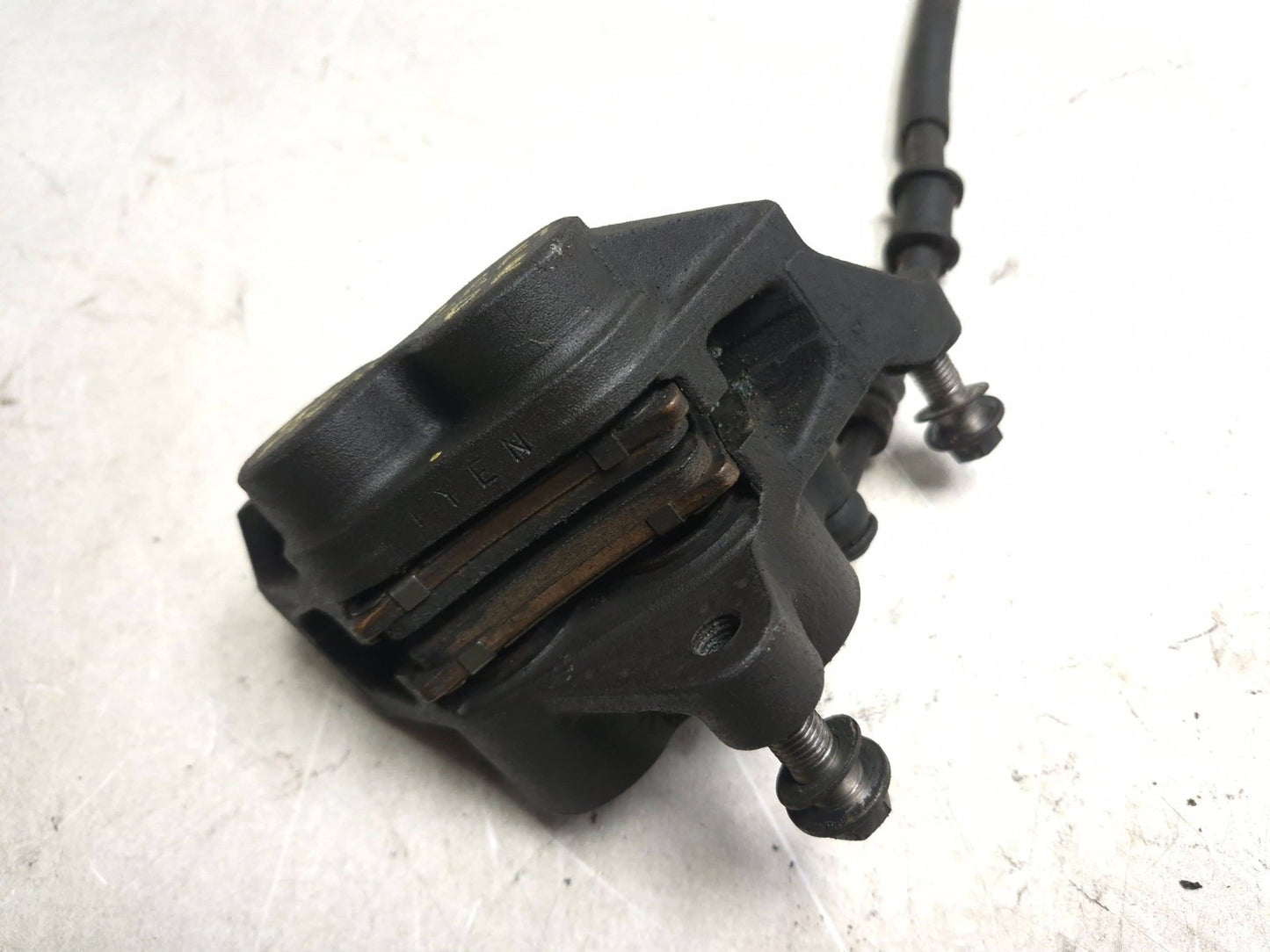 2002 Yamaha Yzf-r6 Front Left & Right Brake Caliper Pair OEM
