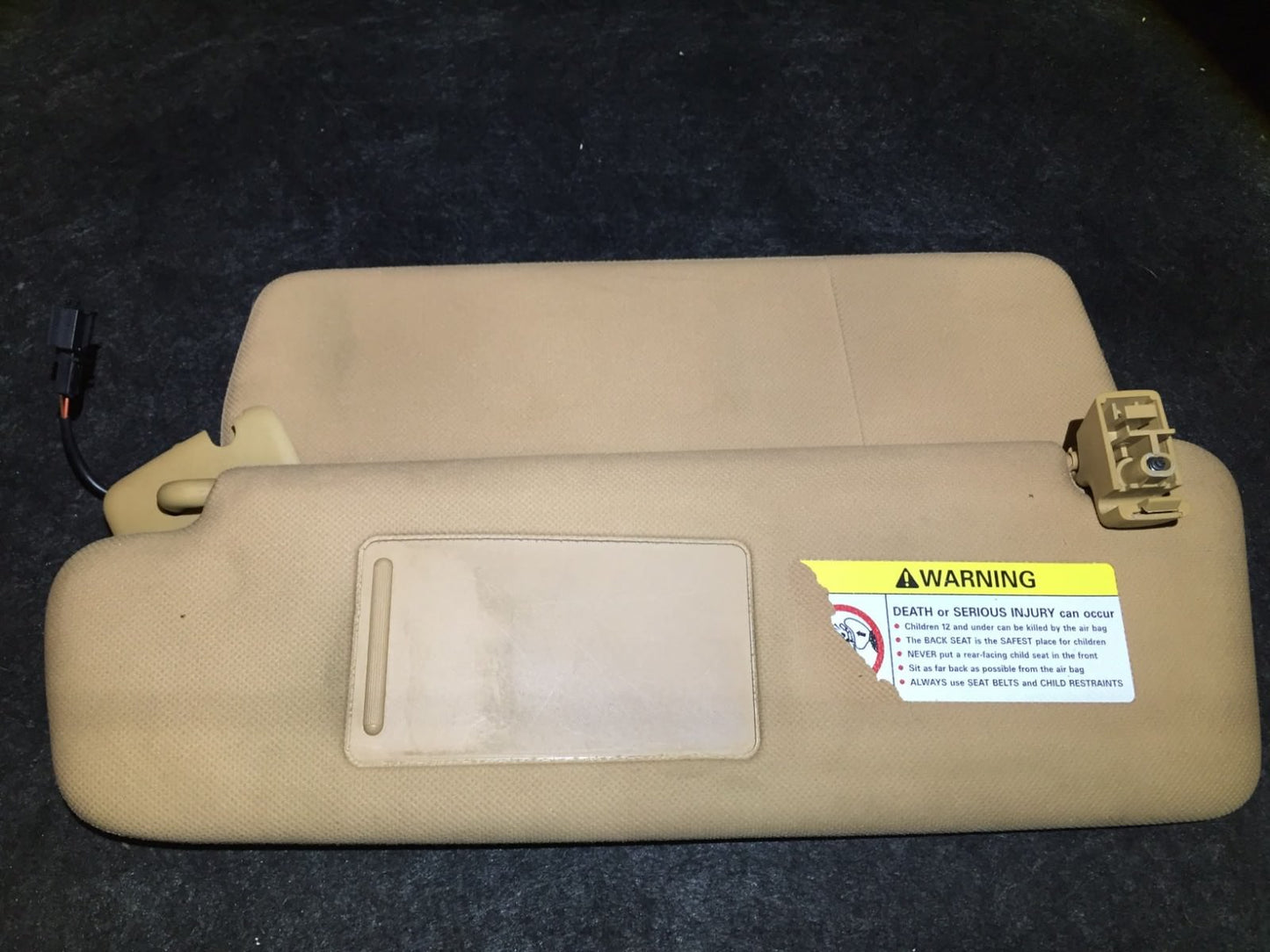 03 04 05 06 Porsche Cayenne Sun Visor Right Passenger Side OEM