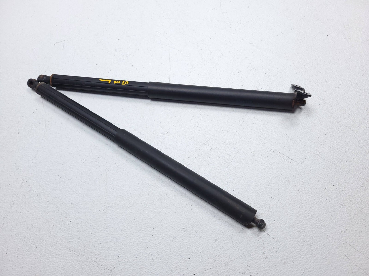 2007 Mercedes Ml500 Rear Trunk Lid Shock Strut Support Pair OEM