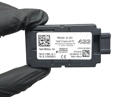 2018 Tesla Model 3 Tpms Tire Pressure Control Module 1118580-00-c OEM