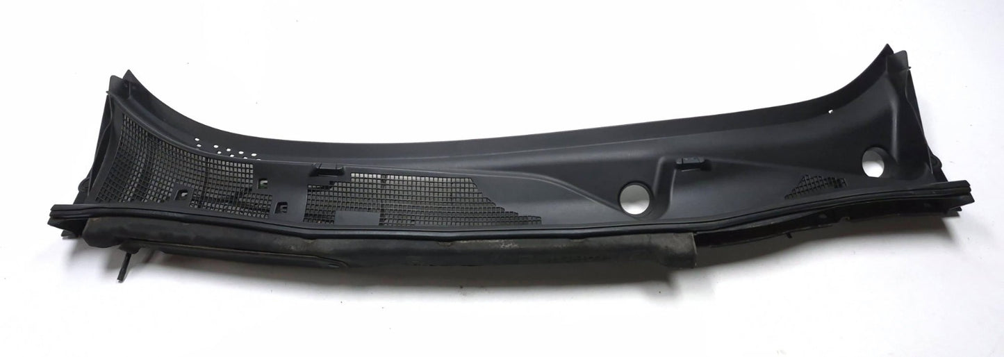 2011 Nissan Juke Windshield Wiper Motor Cover Cowl OEM