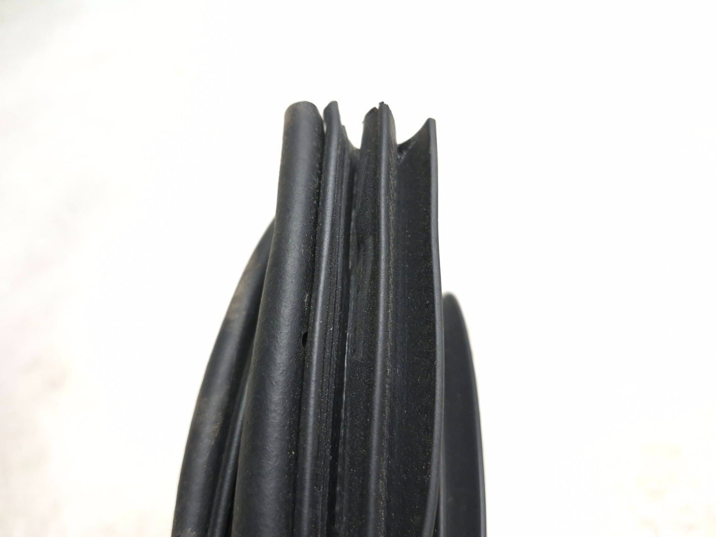 2014 Hyundai Sonata Rear Door Weatherstrip Seal Passenger Side Right 2pcs OEM