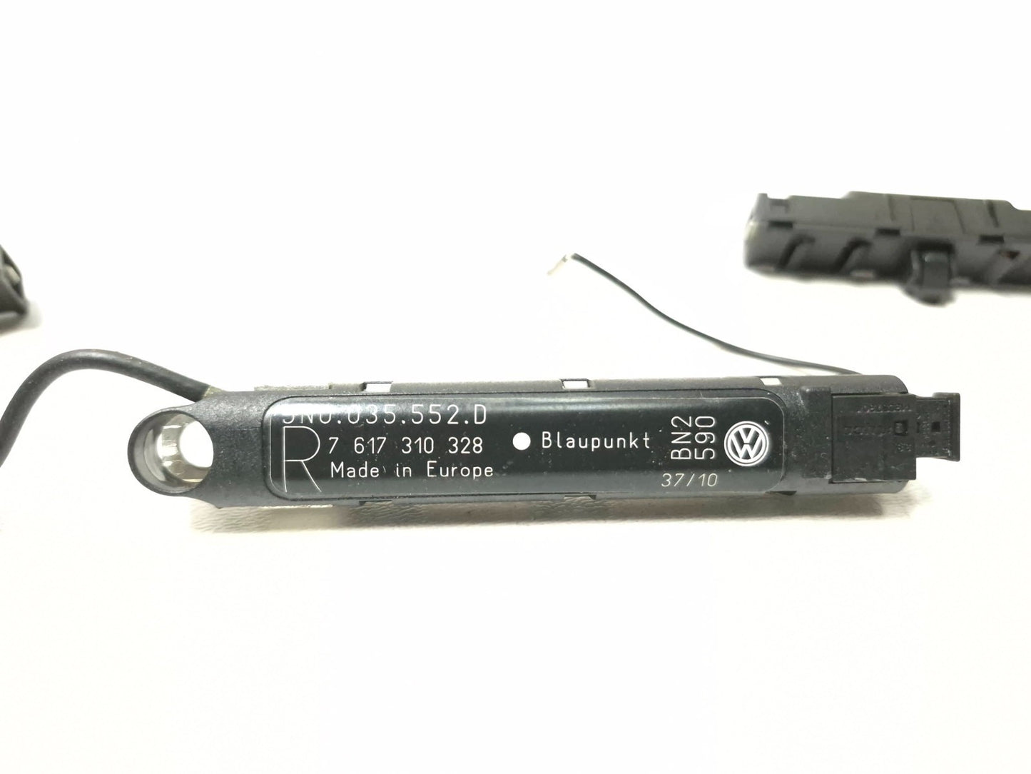 2011 Volkswagen Tiguan Antenna Booster With Suppressor OEM