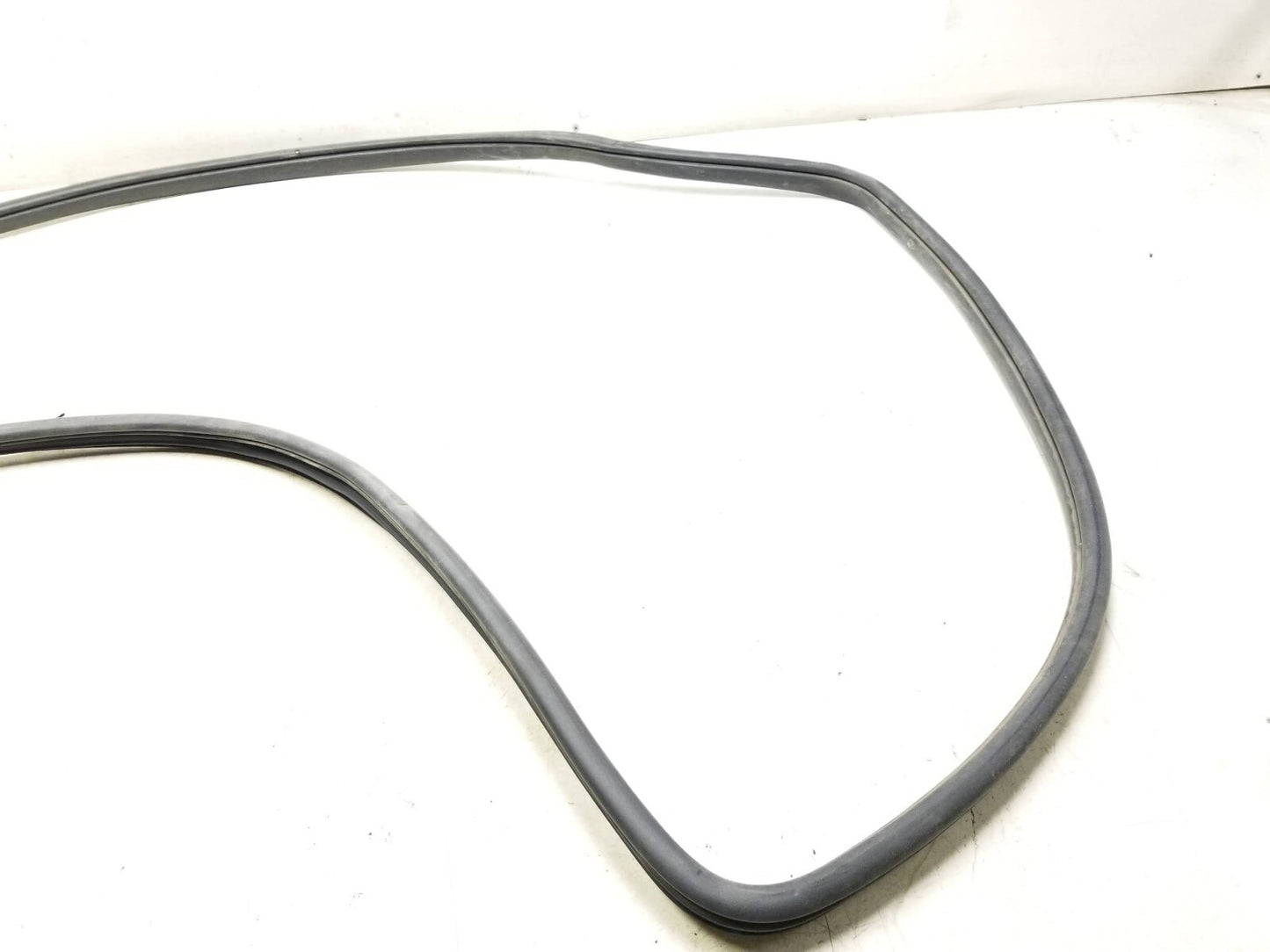 2011 - 2013 Kia Sportage Door Weatherstrip Seal Rear Passenger Side Right OEM