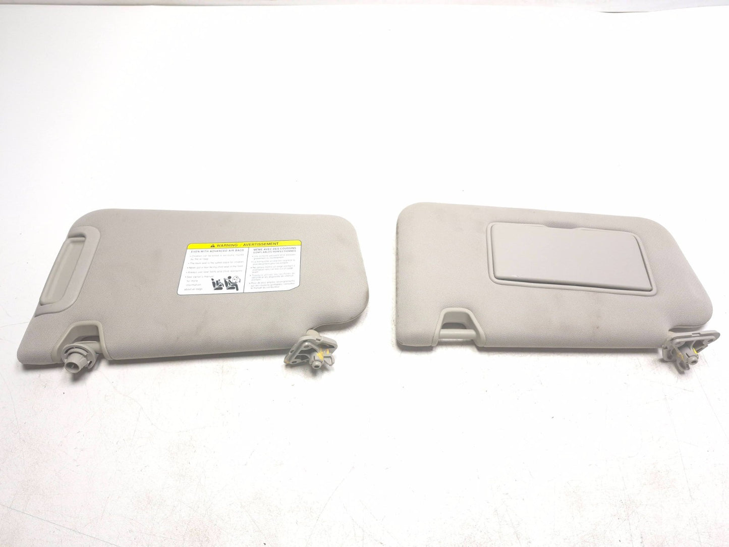 2015 Nissan Juke Sun Visor Pair OEM