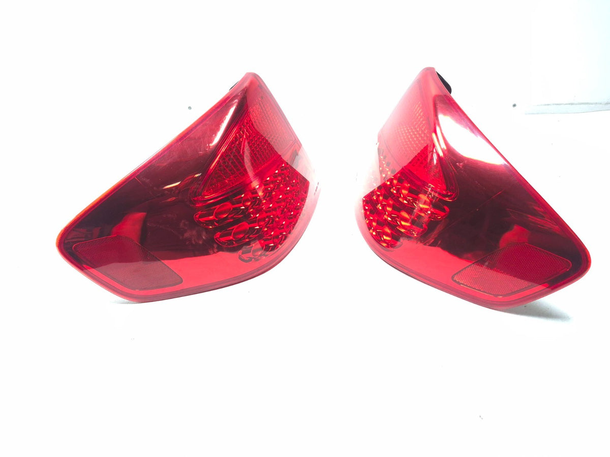 2003-2004 Infiniti G35 Rear Tail Light Left & Right OEM