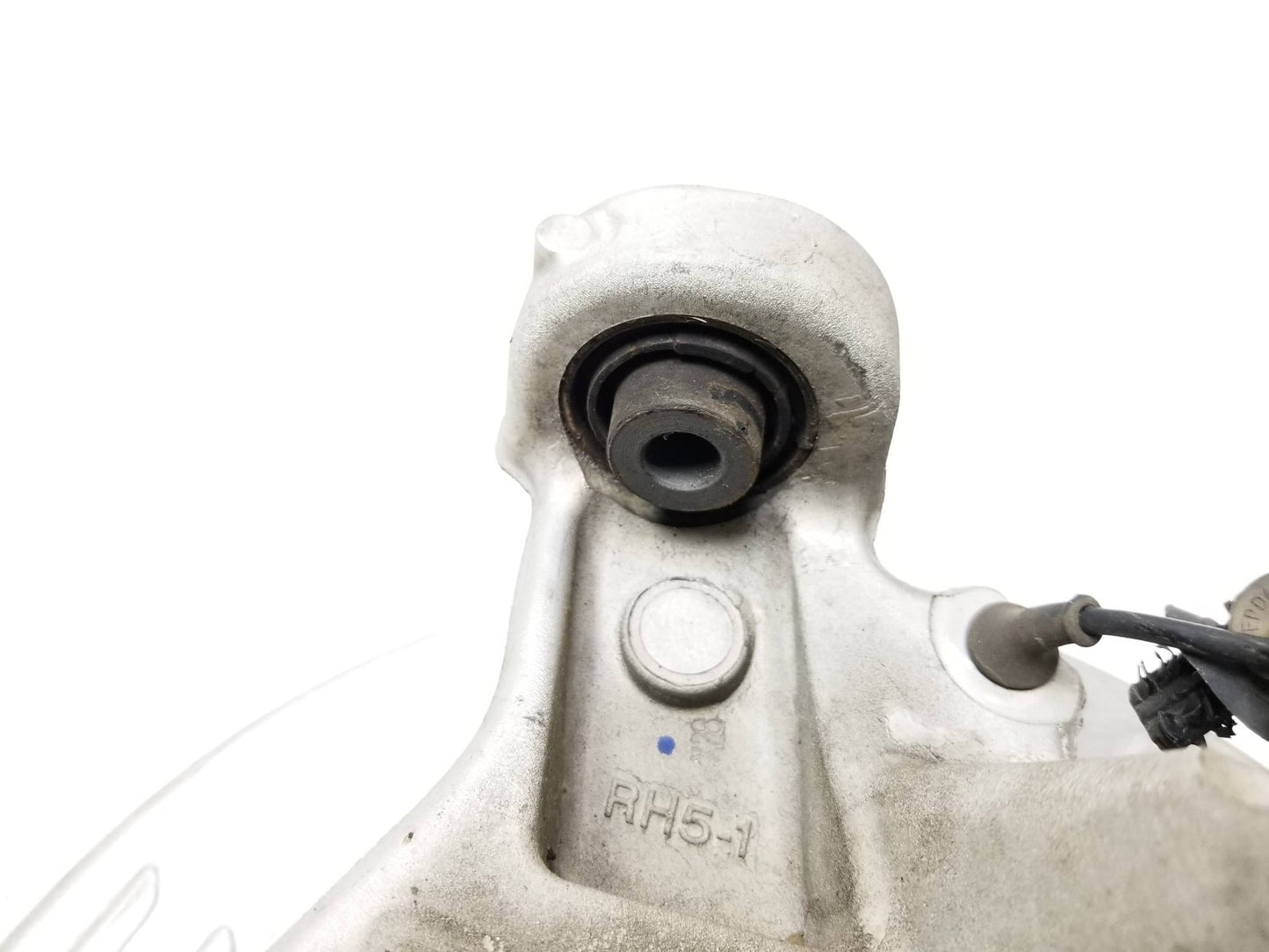 2021 Tesla Model 3 Rear Spindle Knuckle Passenger Side Right 1044416-00-g OEM