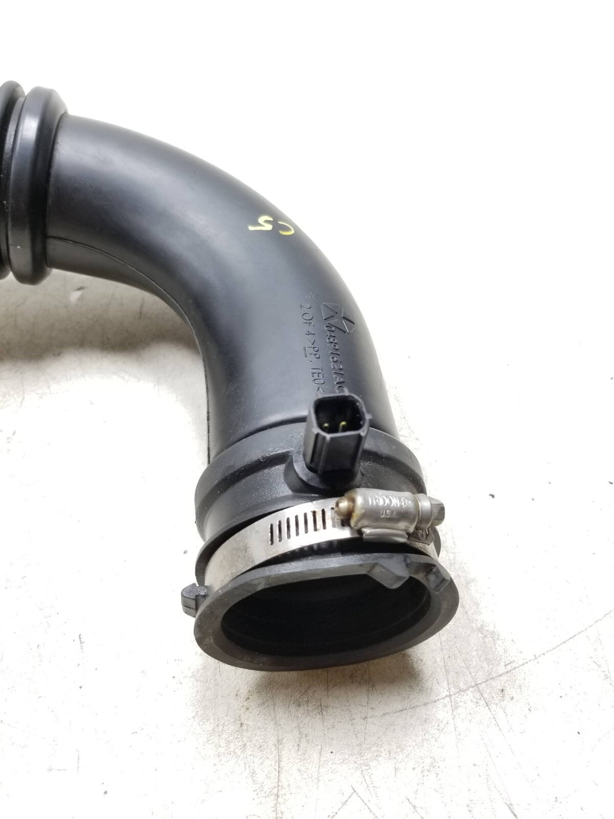 2010 Dodge Caliber Sxt Air Cleaner Hose OEM