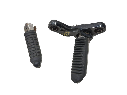 1993 Suzuki Gsx 600 Fp Katana Front & Rear Righ Peg Pair OEM