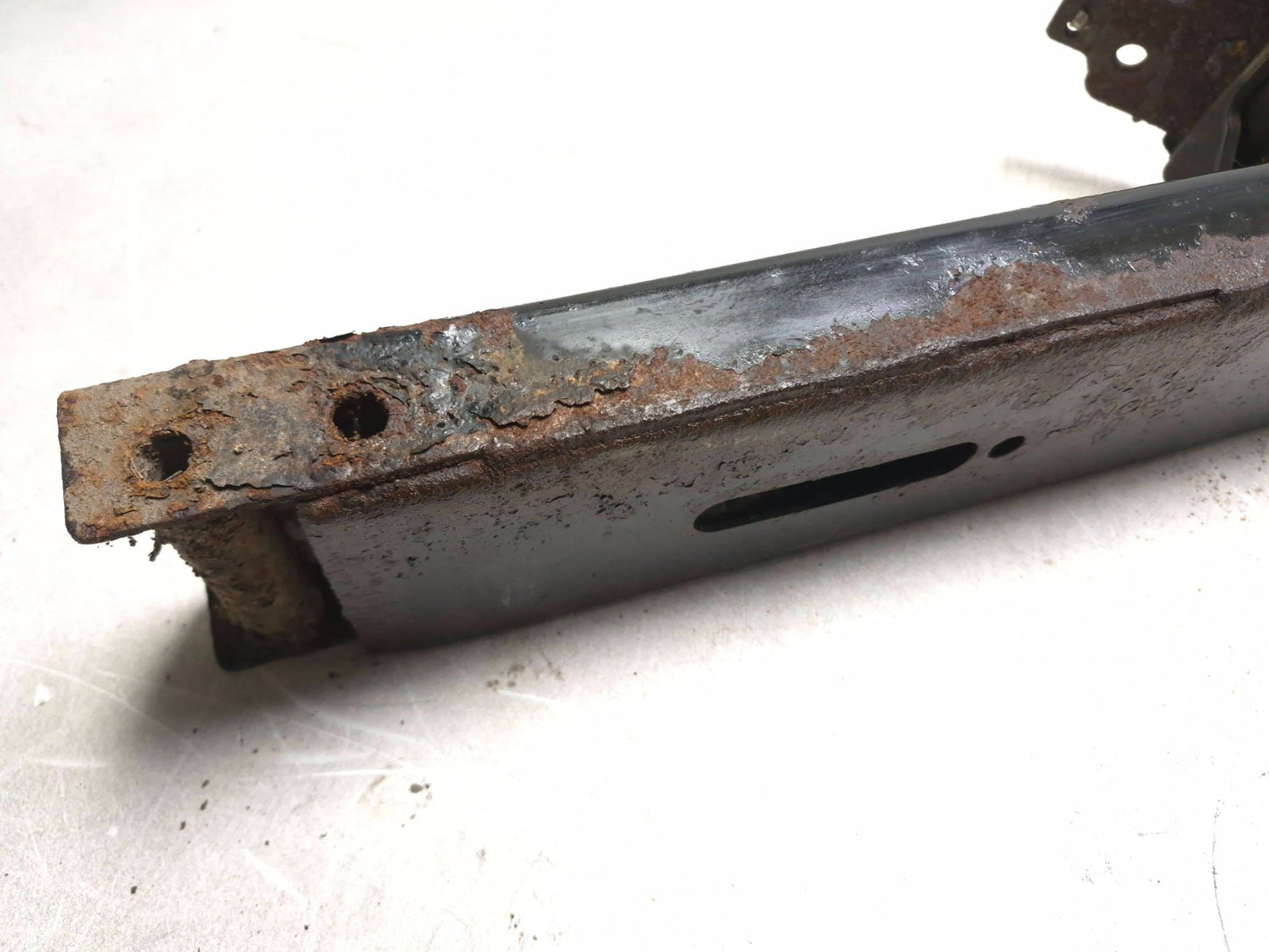 2007 Lincoln Navigator Front Transmission Crossmember OEM