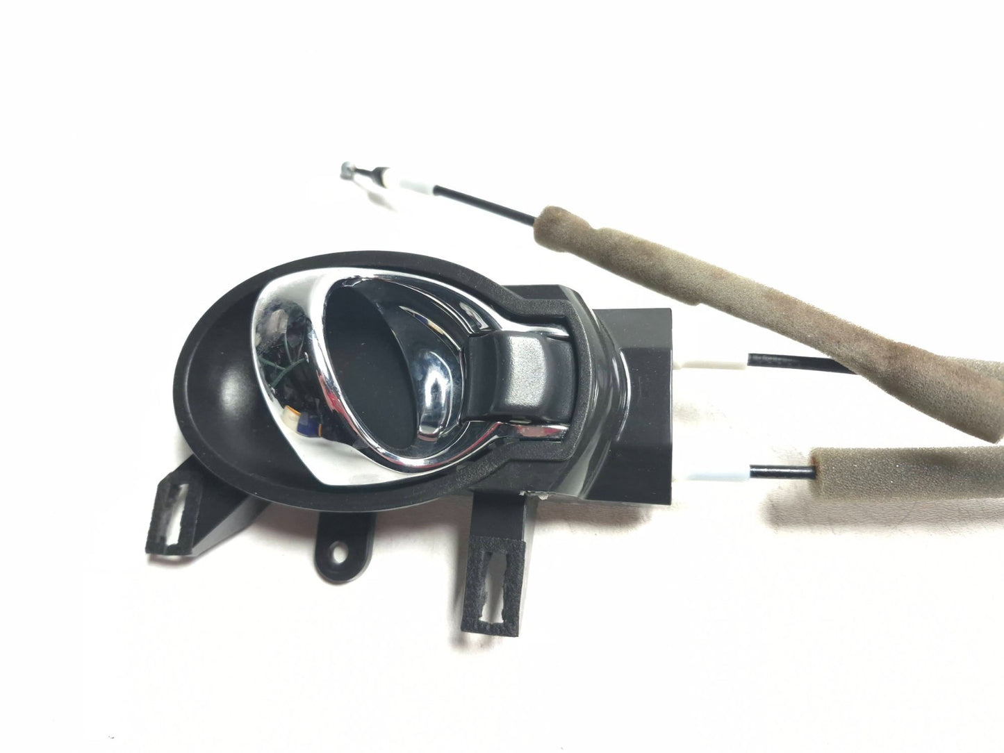 2015 Nissan Juke Door Lock Actuator & Handle Front Passenger Side Right OEM