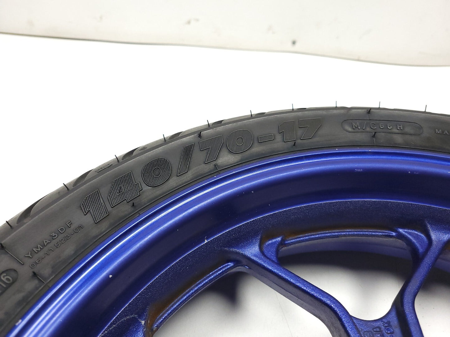 2015 - 2018 Yamaha Yzf-r3 Yzfr3 Rear Wheel Rim 17x2.75 & Tire 140/70-17 OEM