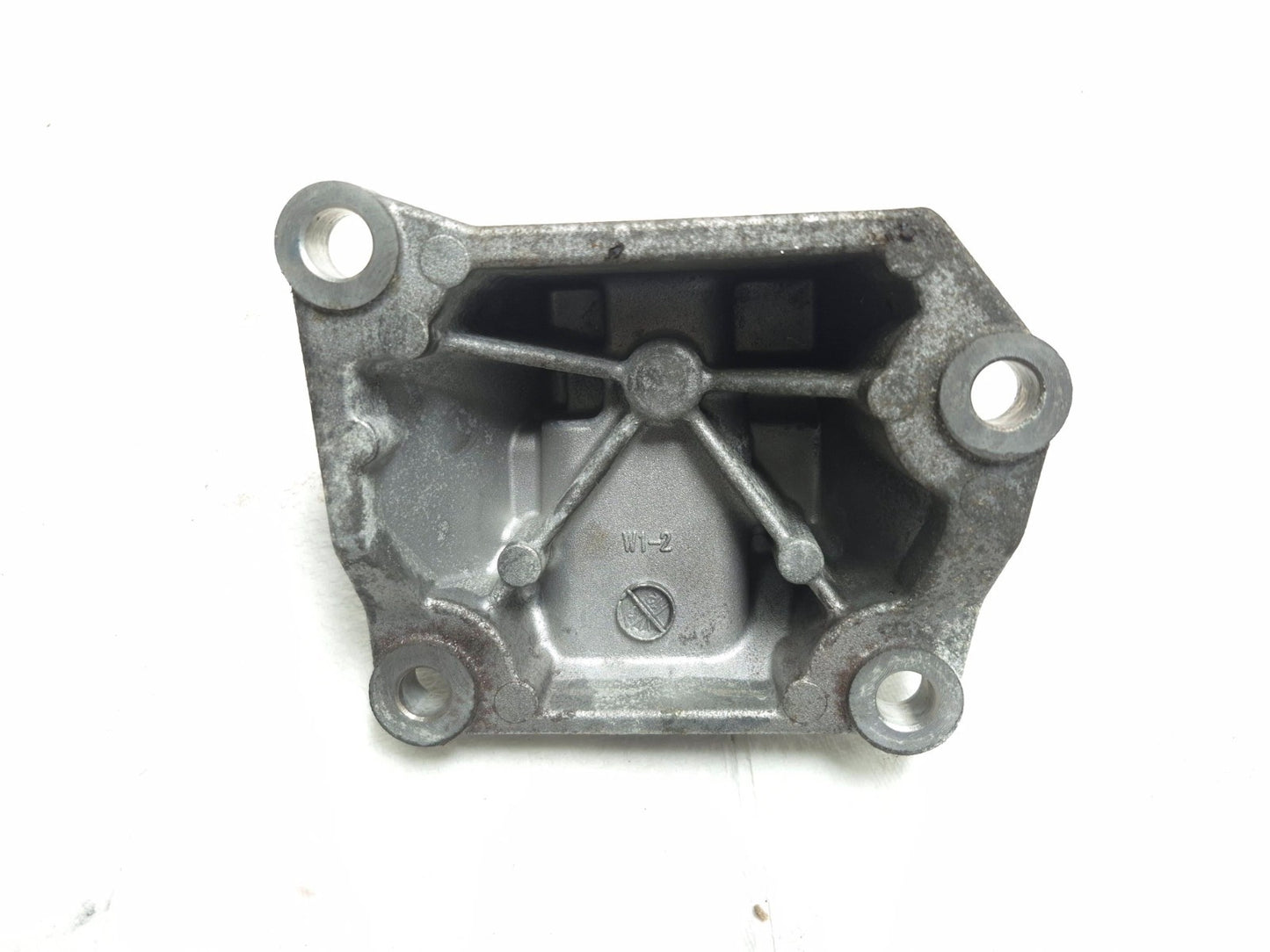 2019 Hyundai Kona Automatic Transmission Mount Bracket OEM
