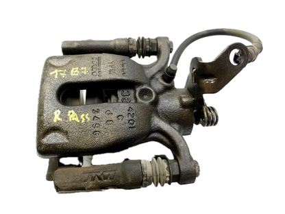 2017 Volkswagen Passat Brake Caliper Rear Left & Right Pair OEM