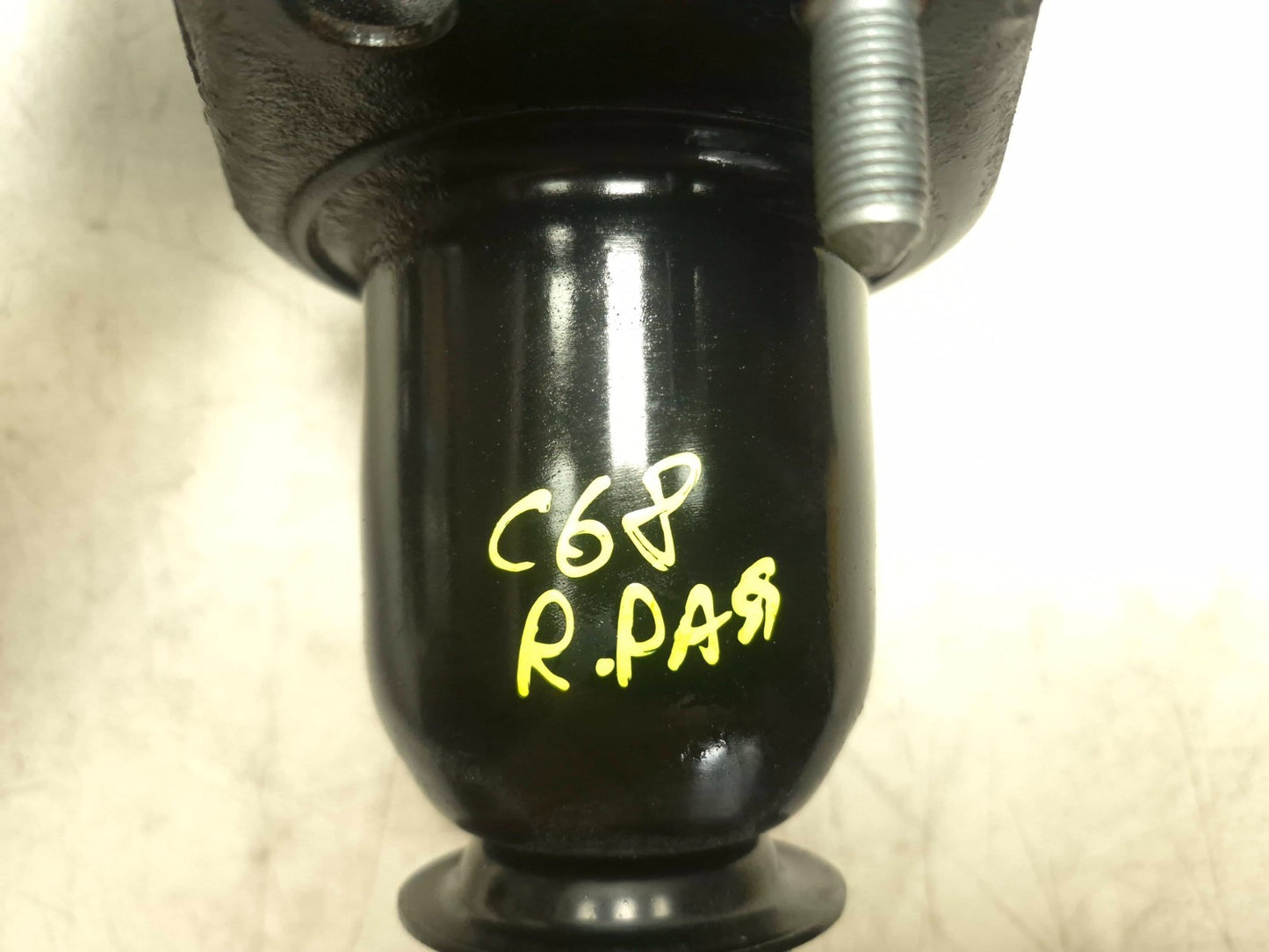 2007 Toyota Corolla Rear Shock Strut Absorber Pair OEM