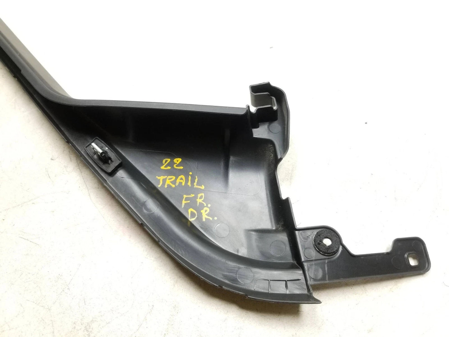 2022 Chevrolet Trailblazer Front Door Window Frame Weatherstrip Driver Side OEM