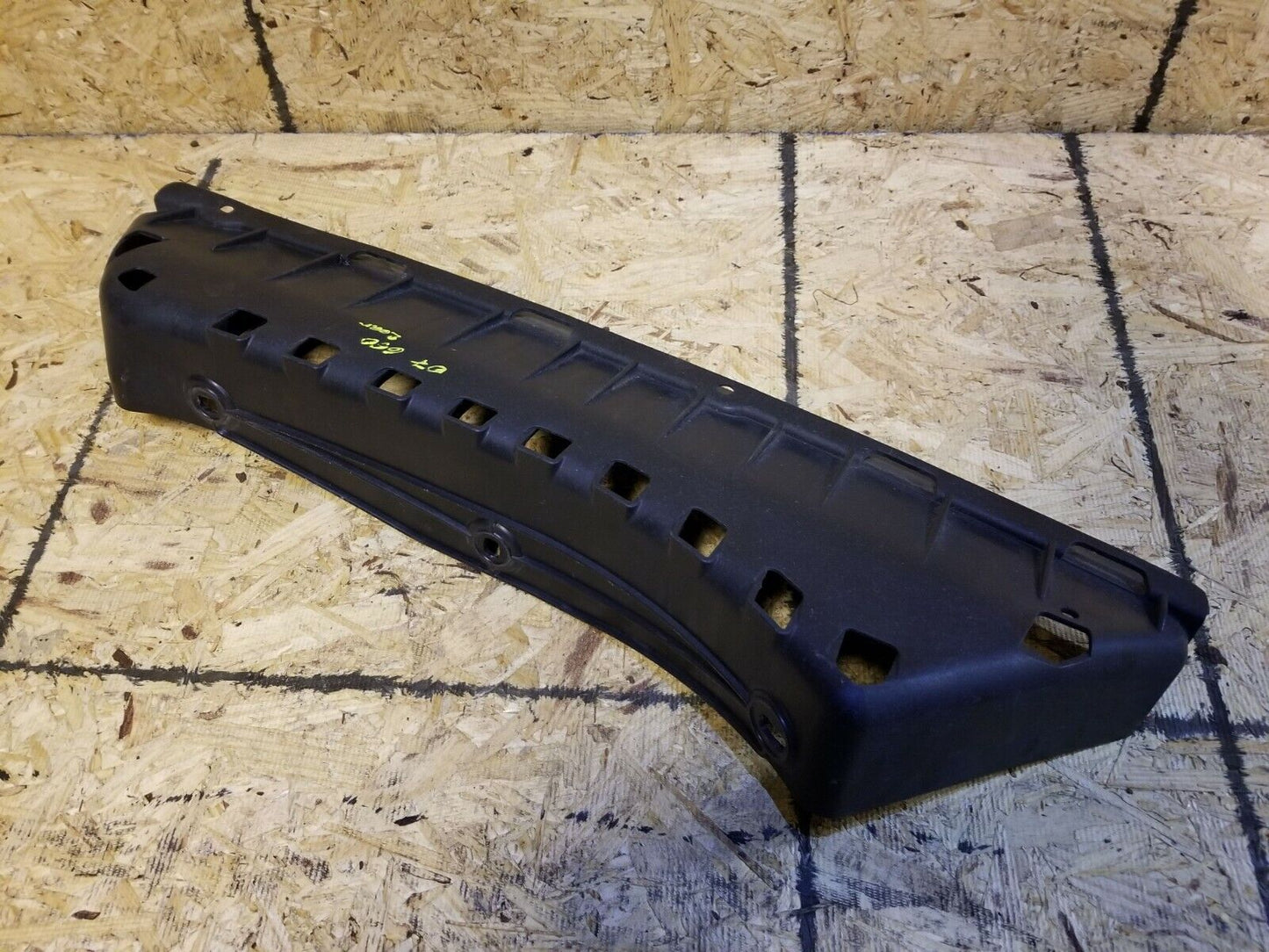 06 07 08 09 10 BMW 650i E63 Rear Bumper Center Mount Bracket Cover Panel OEM