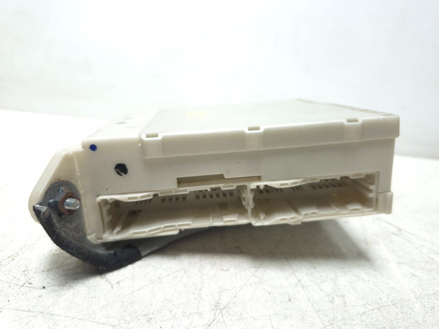 2009 Lexus Is 250 Dashboard Fuse Box Left Driver Side OEM