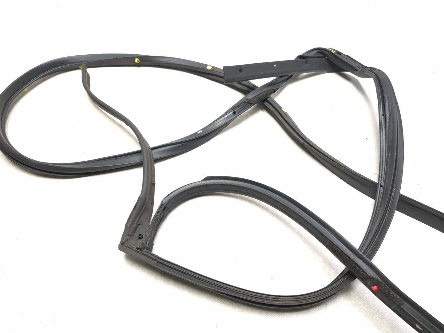 2018 Nissan Altima Rear Door Weatherstrip Seal Passenger Side Right 5pcs OEM