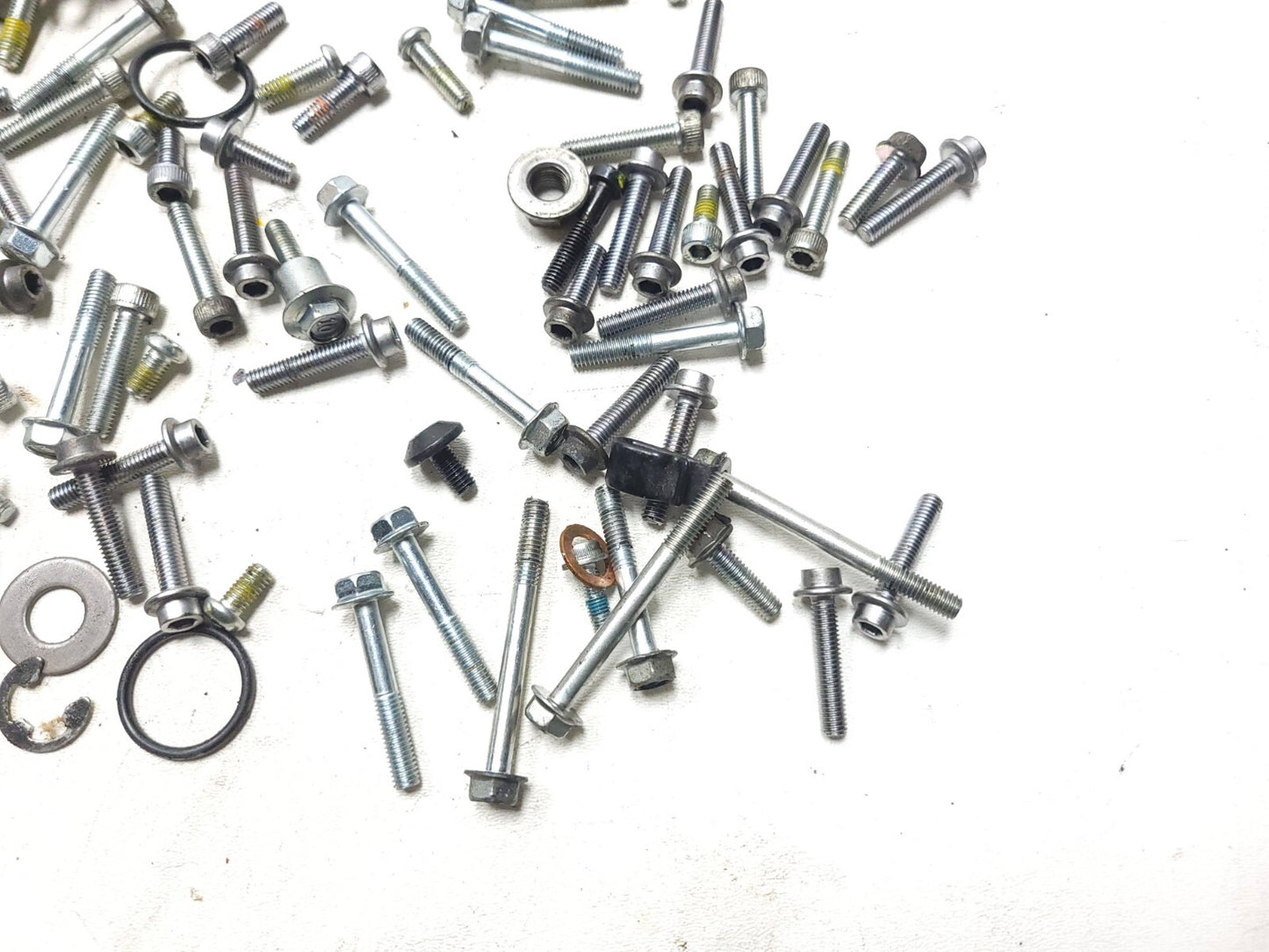 2022-2024 Yamaha Yzf-r7 Yzfr7 Engine Misc Bolt Hardware Screw OEM