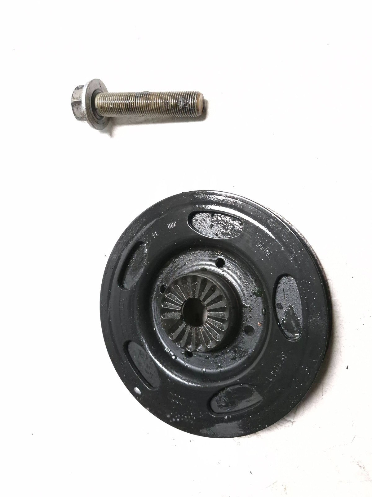 2011 Volkswagen Tiguan Crankshaft Harmonic Balancer Pulley W/ Bolt OEM