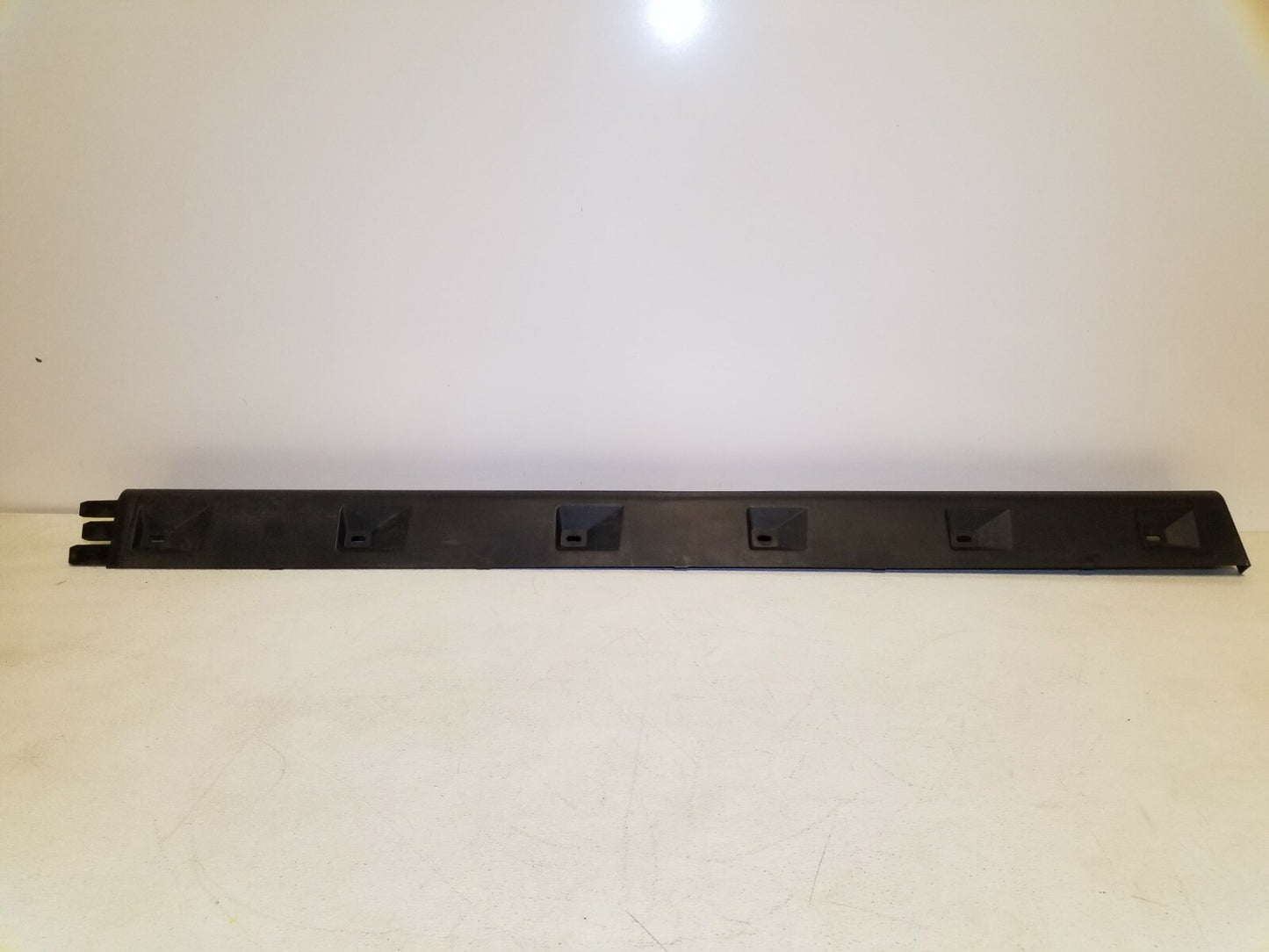 2009 Range Rover Sport Rocker Panel Skirt Molding Left Driver Side OEM